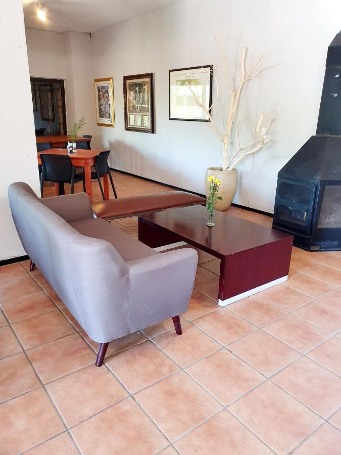 סנדטון Merry Monte Casino Lodge House In Fourways מראה חיצוני תמונה