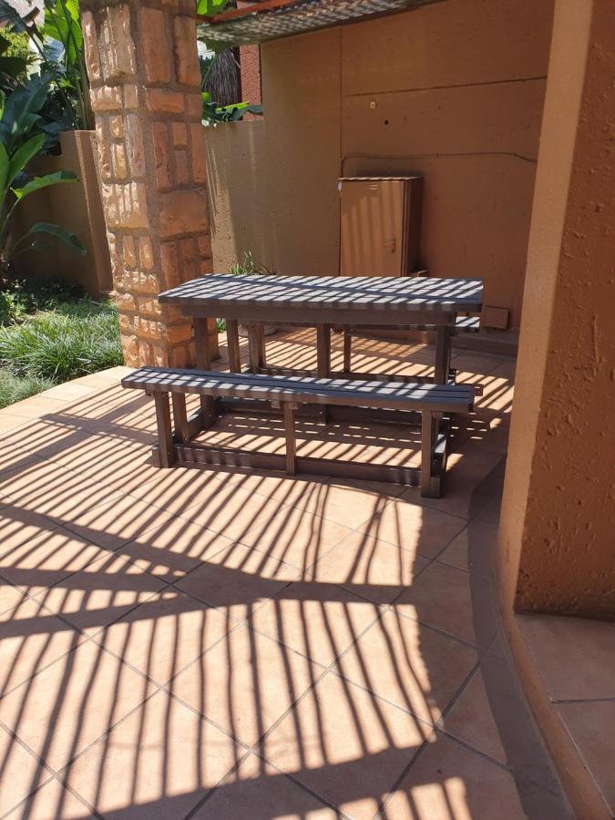סנדטון Merry Monte Casino Lodge House In Fourways מראה חיצוני תמונה